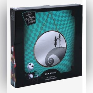 24HR DROP ⬇️ Nightmare before Christmas Hanging Mirror